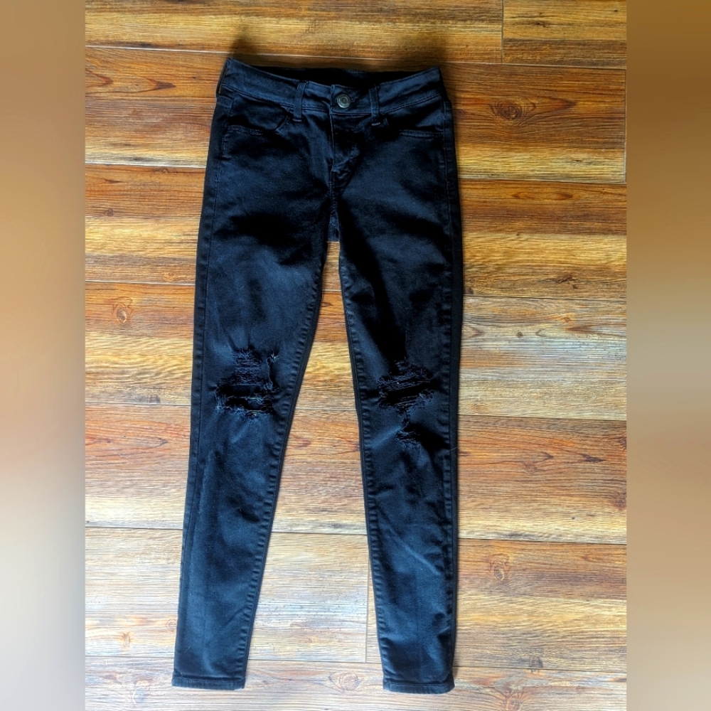 American Eagle distressed jeans